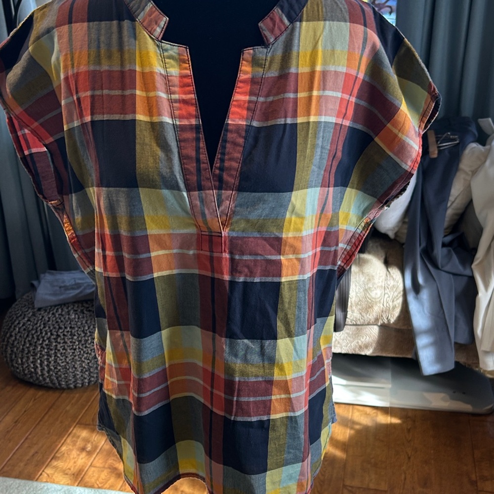 Signature Multicolor Plaid Split-Neck Tunic in Navy, Rust, Yellow
